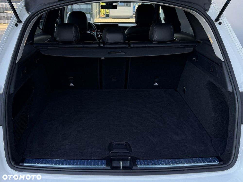 Mercedes-Benz GLC 200 d Business Edition - 24