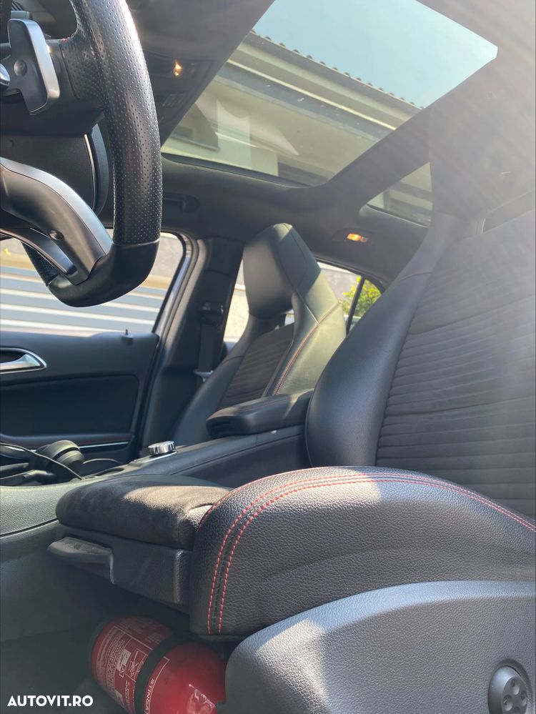 Mercedes-Benz GLA 220 d 4MATIC 7G-DCT AMG Line - 16