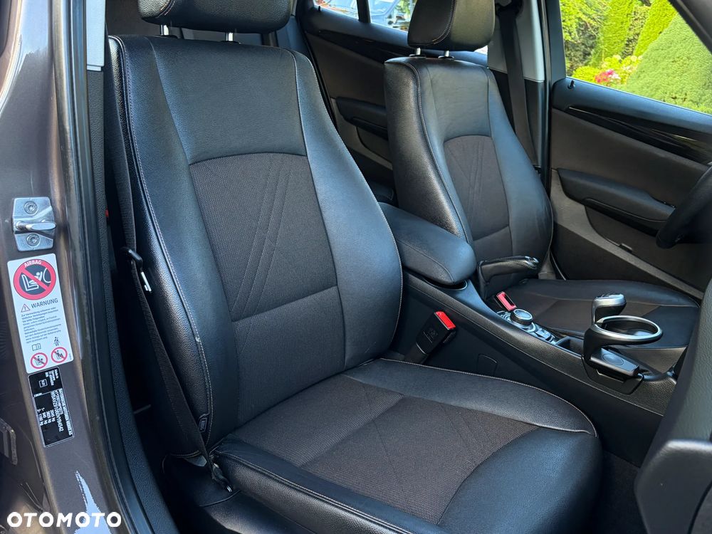 BMW X1 sDrive20d EfficientDynamics Edition xLine - 24