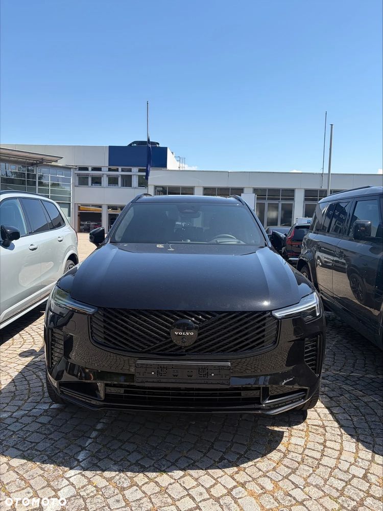 Volvo XC 90 T8 AWD Plug-In Hybrid Ultra Black Edition 7os - 2
