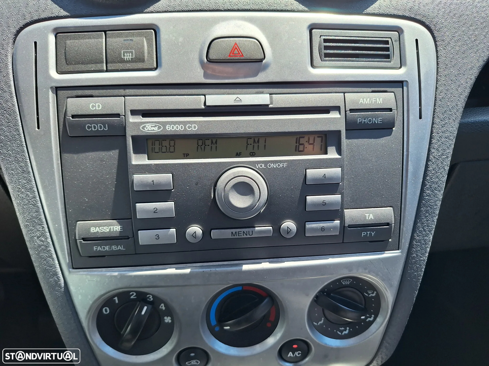 Ford Fiesta 1.25 Trend - 12