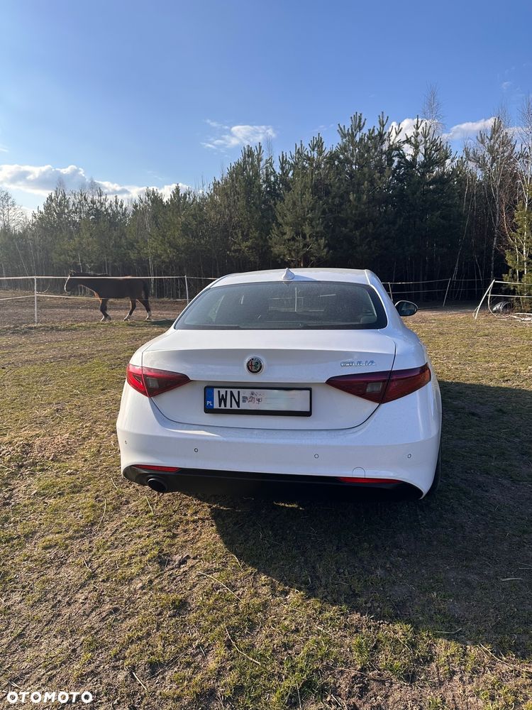 Alfa Romeo Giulia 2.0 Turbo - 6