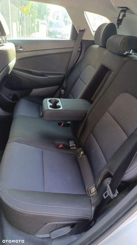 Hyundai Tucson 1.6 GDI BlueDrive Comfort 2WD - 19