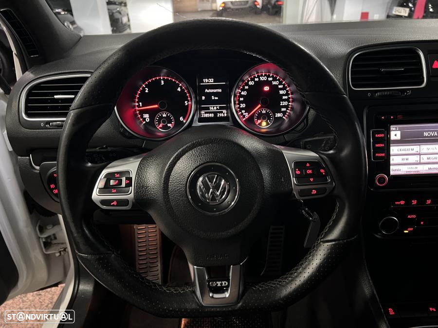 VW Golf 2.0 TDi GTD - 23