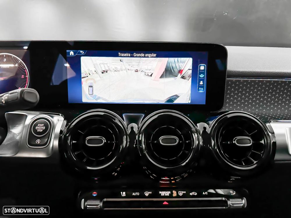 Mercedes-Benz GLB 180 d Progressive - 31