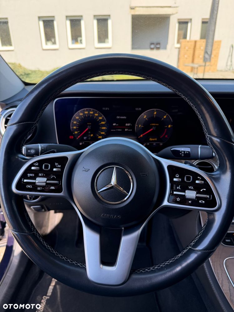 Mercedes-Benz Klasa E 220 d 4-Matic Business Edition 9G-TRONIC - 11