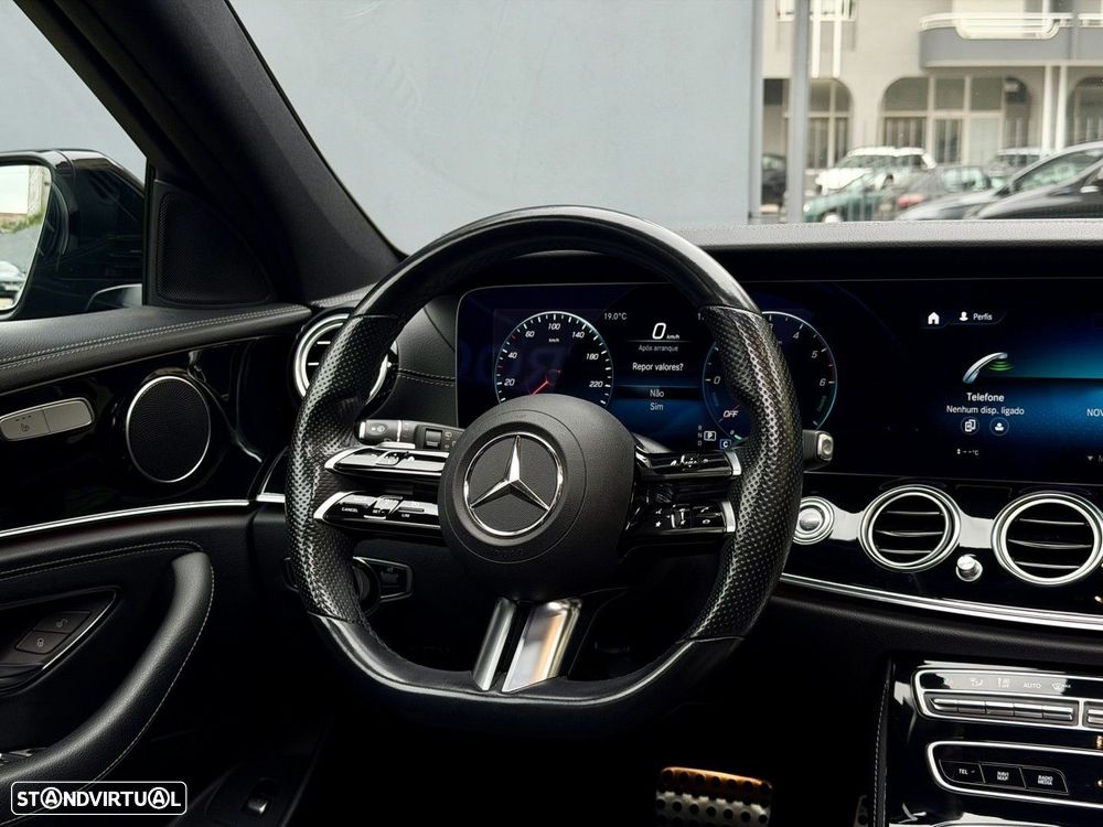 Mercedes-Benz E 300 de AMG Line - 24