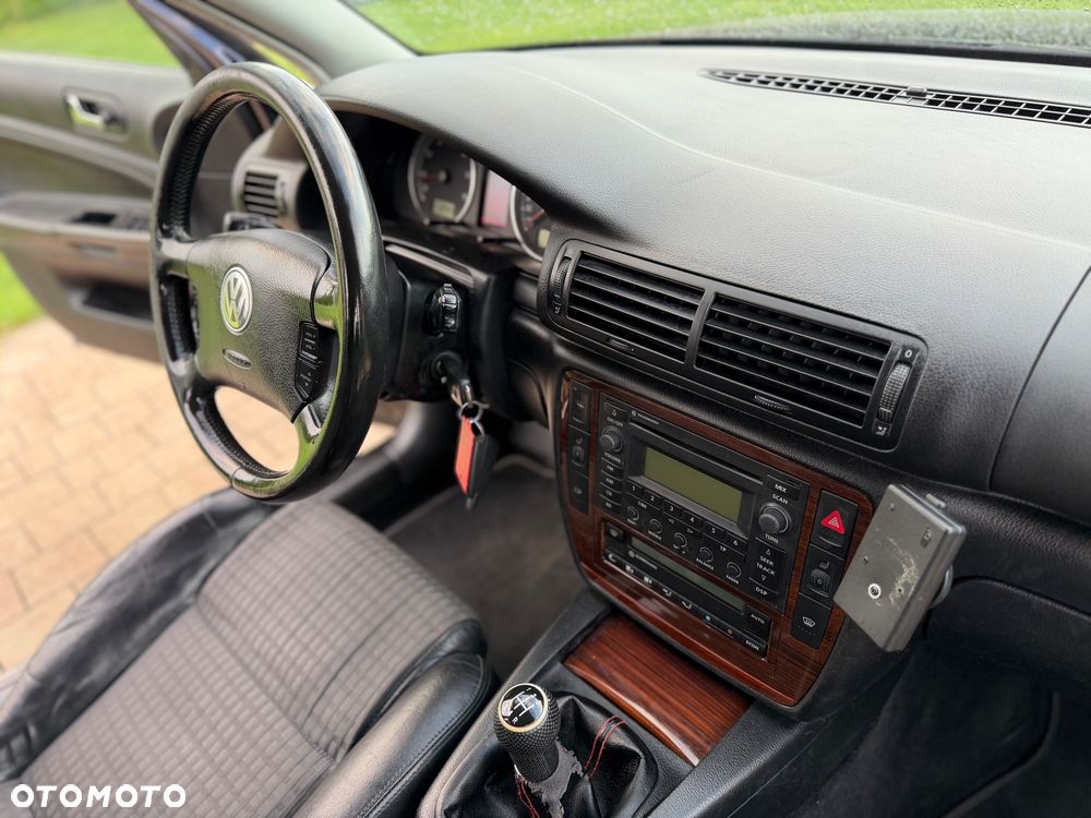 Volkswagen Passat 1.8 5V Turbo Comfortline - 10