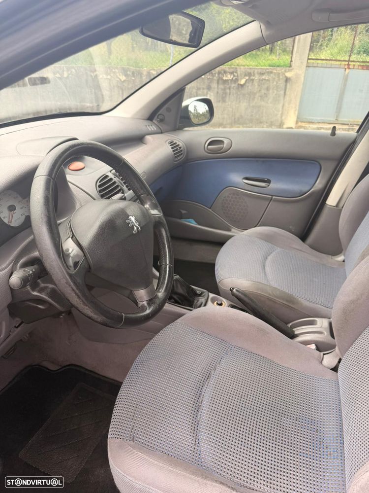Peugeot 206 1.1 Color Line - 10