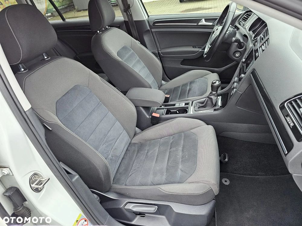 Volkswagen Golf Variant 2.0 TDI (BlueMotion Technology) Highline - 25