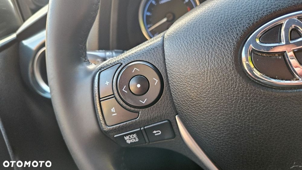 Toyota Auris 1.6 Valvematic Multidrive S Touring Sports Life - 31