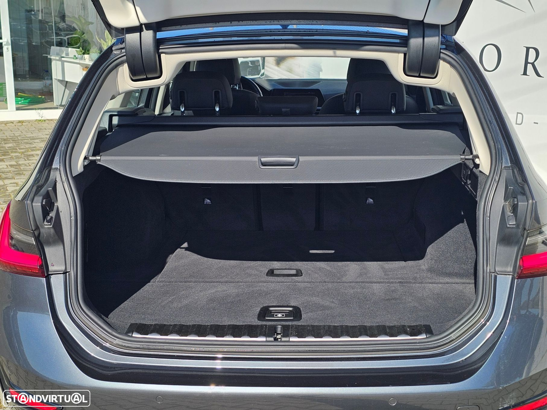 BMW 318 d Touring Auto - 17