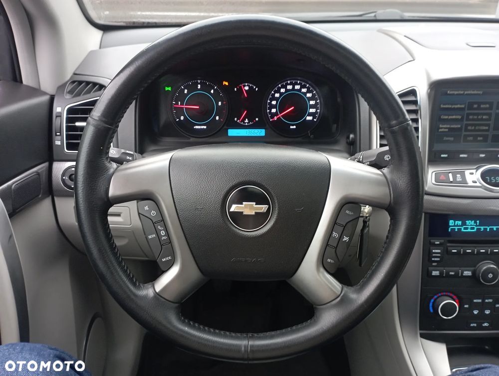 Chevrolet Captiva 2.2 d LTZ - 14
