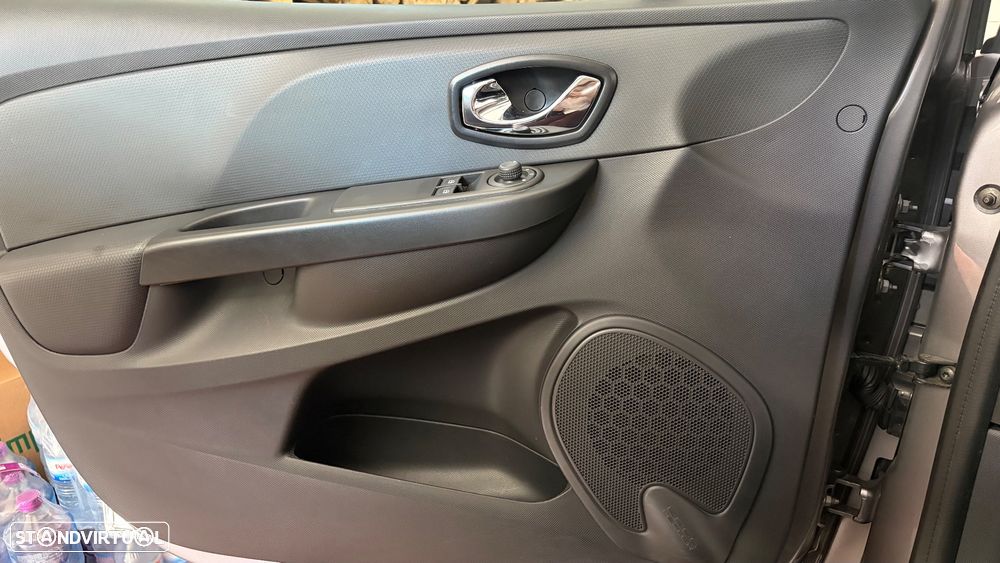 Renault Clio 0.9 TCE Dynamique S - 10