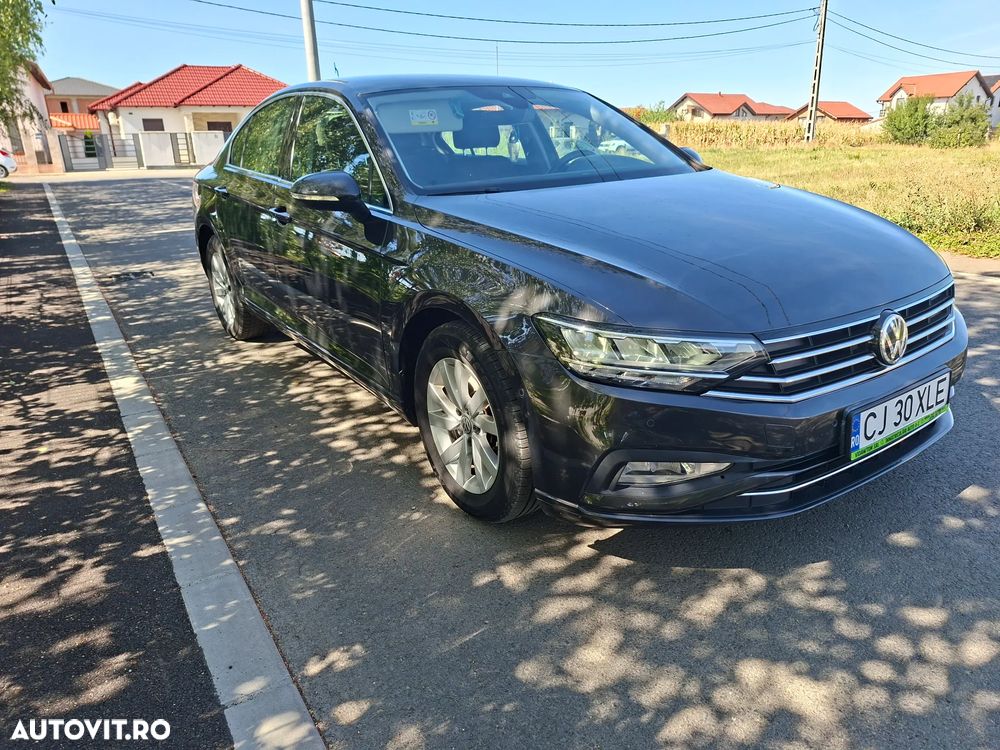 Volkswagen Passat 1.6 TDI SCR DSG Trendline - 20