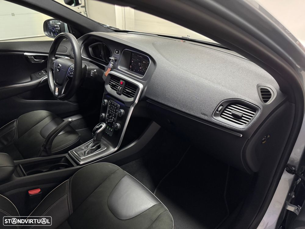 Volvo V40 1.5 T3 Sport Edition Plus Geartronic - 17