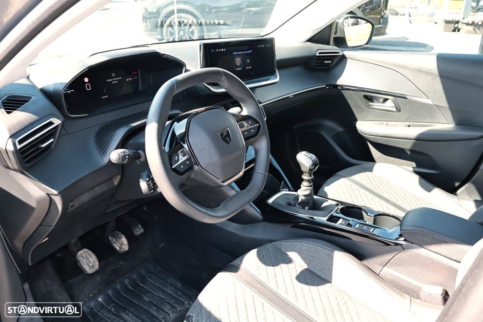 Peugeot 208 1.2 PureTech Allure - 13