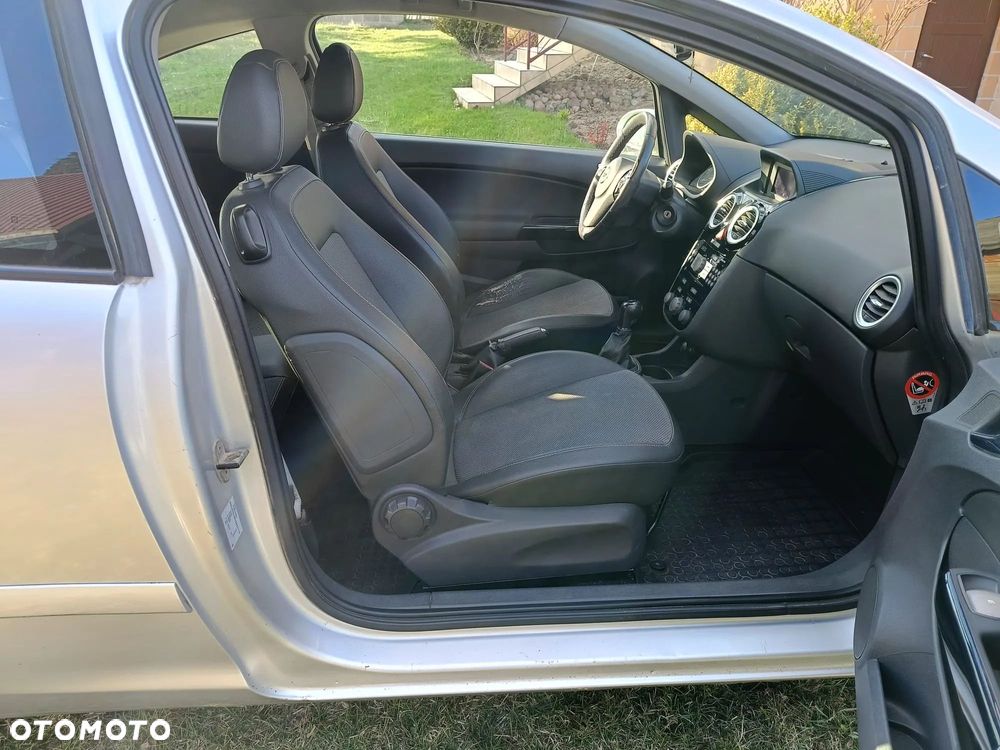 Opel Corsa 1.2 16V Enjoy - 10