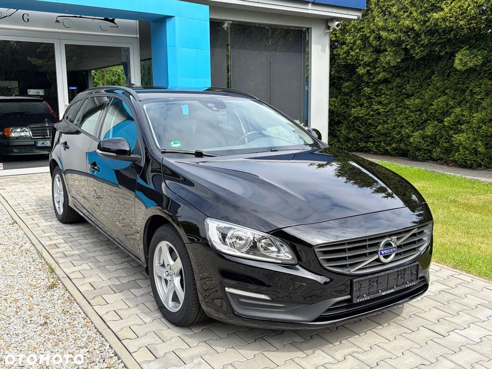 Volvo V60 D2 Geartronic Summum - 1