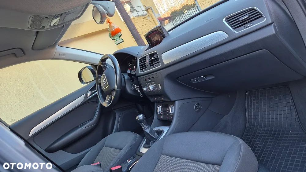 Audi Q3 2.0 TDI Edycja Specjalna - 6
