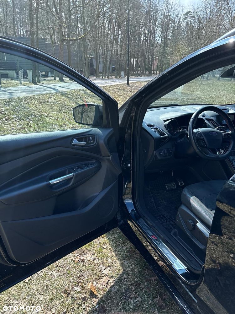 Ford Kuga 2.0 TDCi 4x4 ST-Line - 15