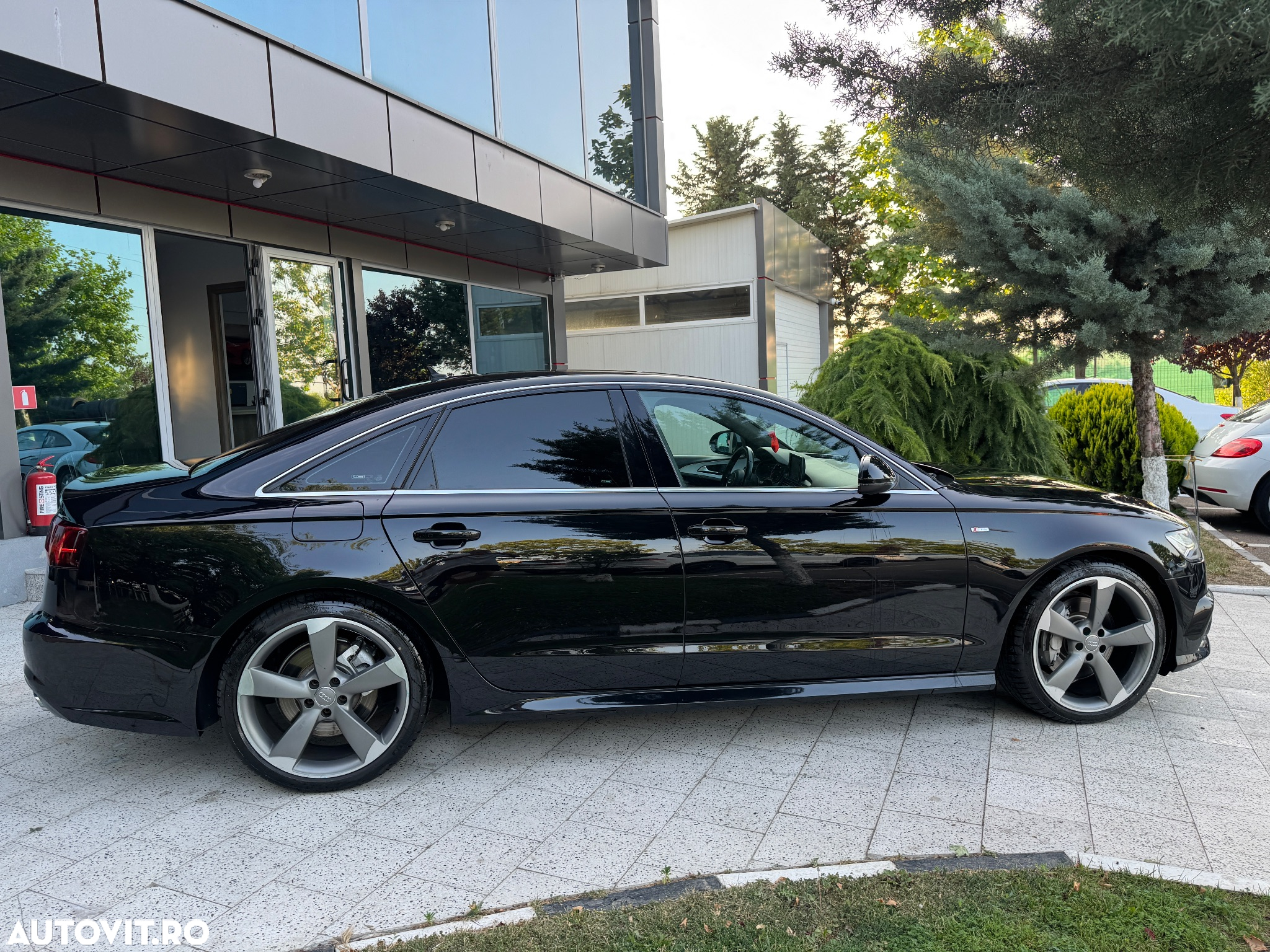 Audi A6 Avant 3.0 TDI quattro S tronic - 23