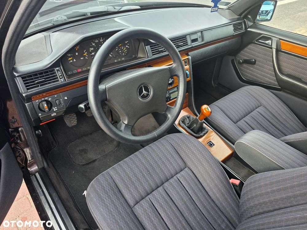 Mercedes-Benz W124 (1984-1993) - 10