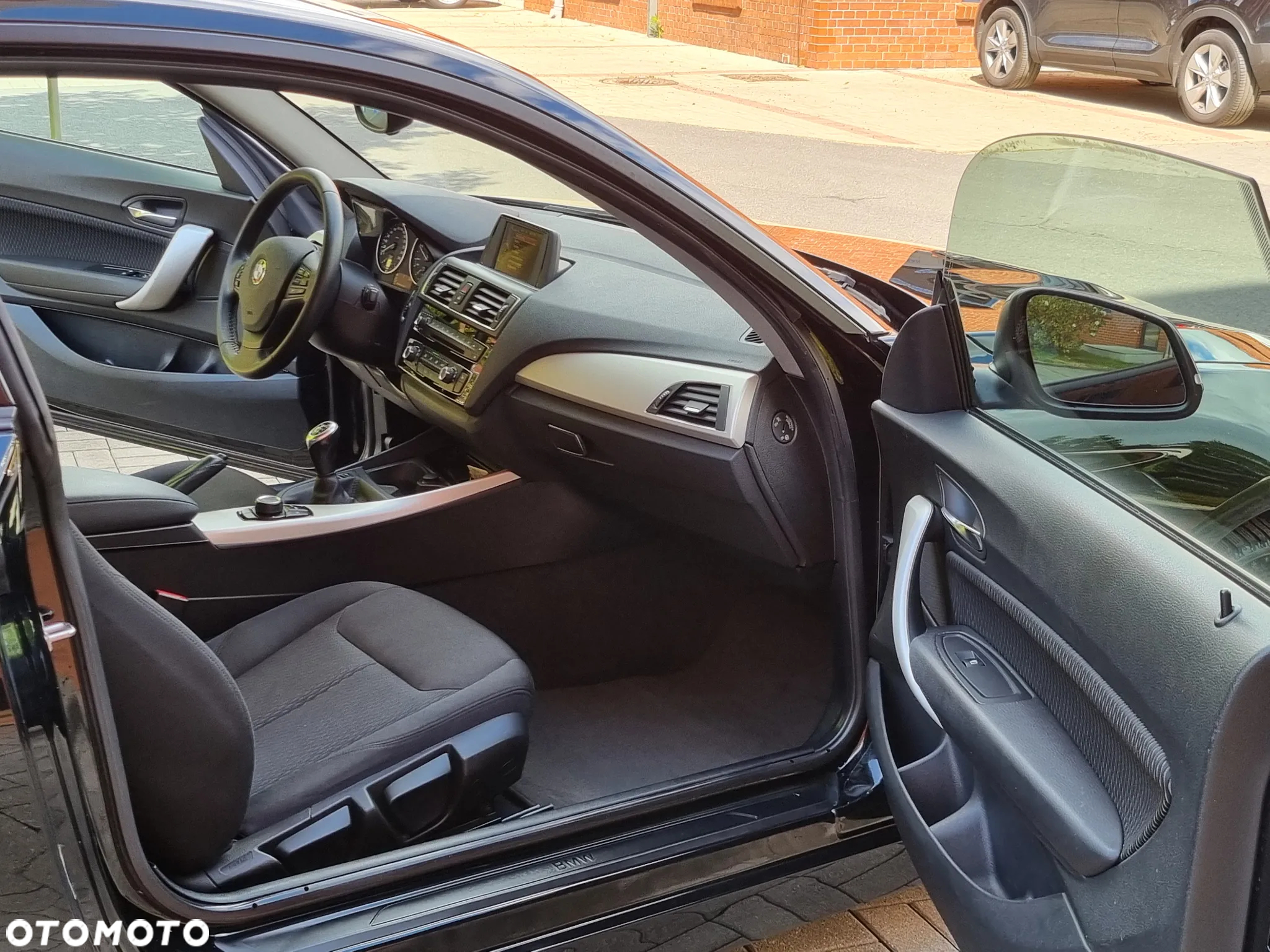 BMW Seria 1 116d - 15