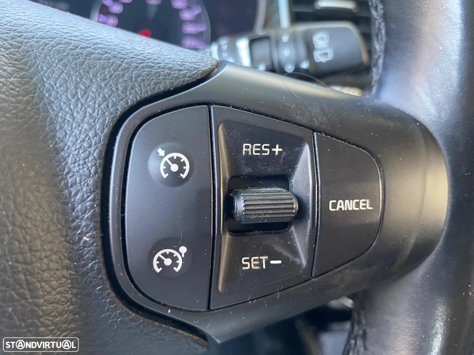 Kia Carens 1.7 CRDi ISG TX - 19