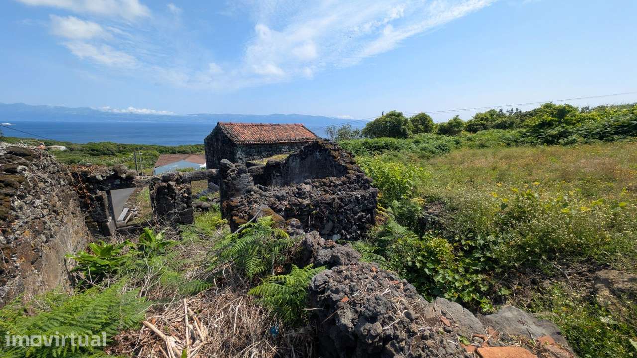 Ruína com Potencial Turístico e Vistas Deslumbrantes na Ilha do Pico - Grande imagem: 4/29