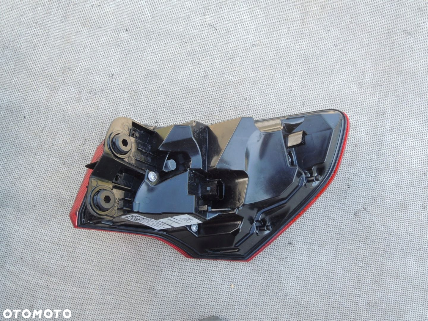 LAMPA LED LEWY TYŁ EU OE  AUDI Q3 II 83A F3 24r - 2