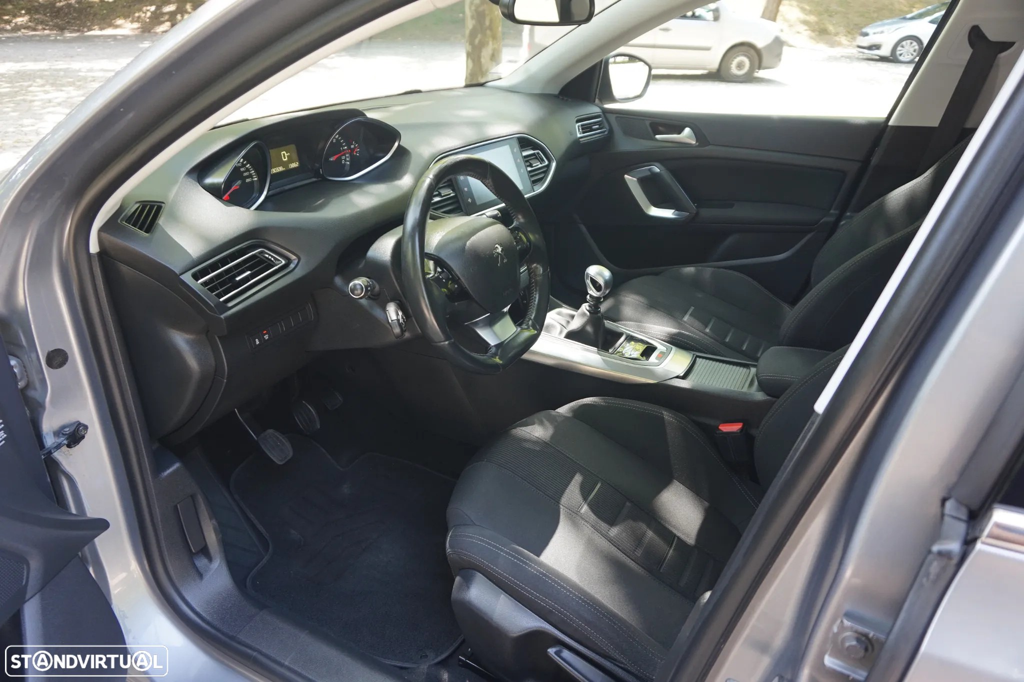 Peugeot 308 1.6 BlueHDi Allure - 18