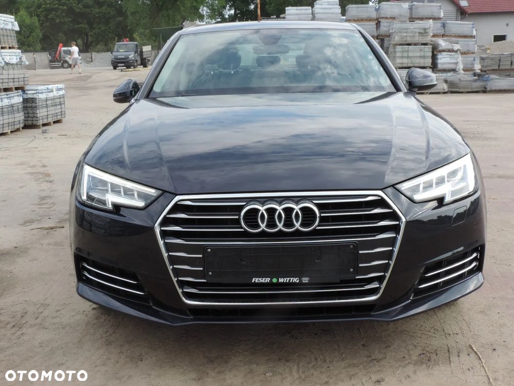 Audi A4 Limousine 1.4 TFSI Design - 14