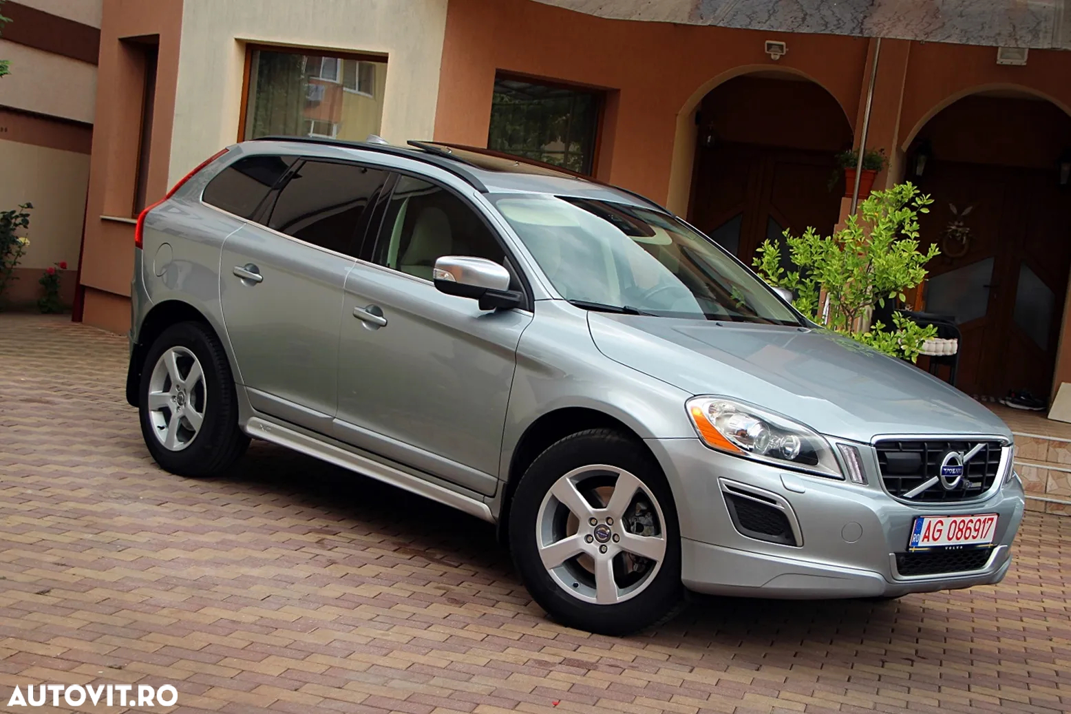 Volvo XC 60 D4 Geartronic RDesign - 13