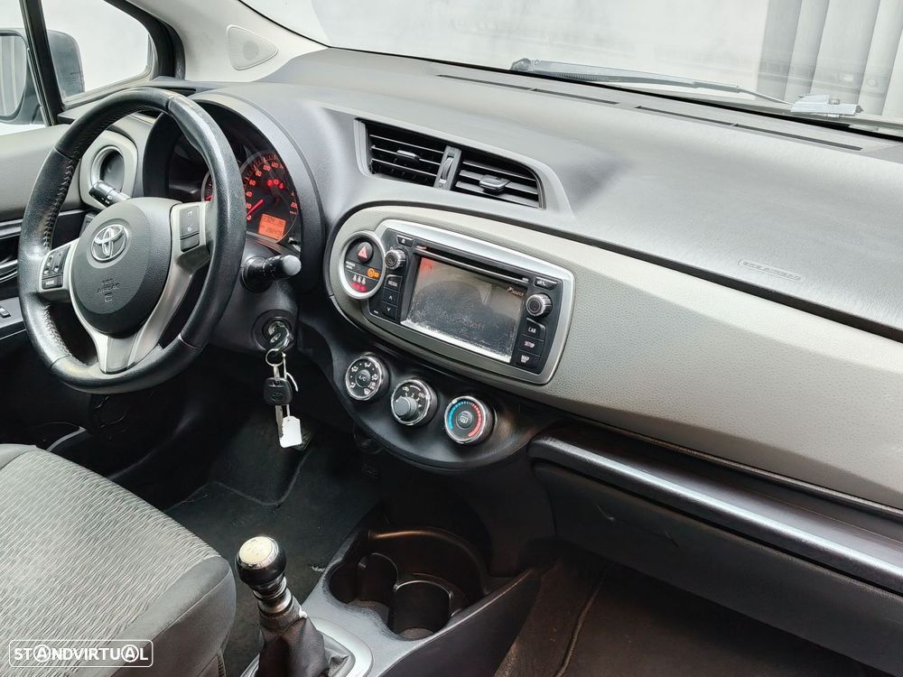 Toyota Yaris 1.4 D-4D Comfort - 12