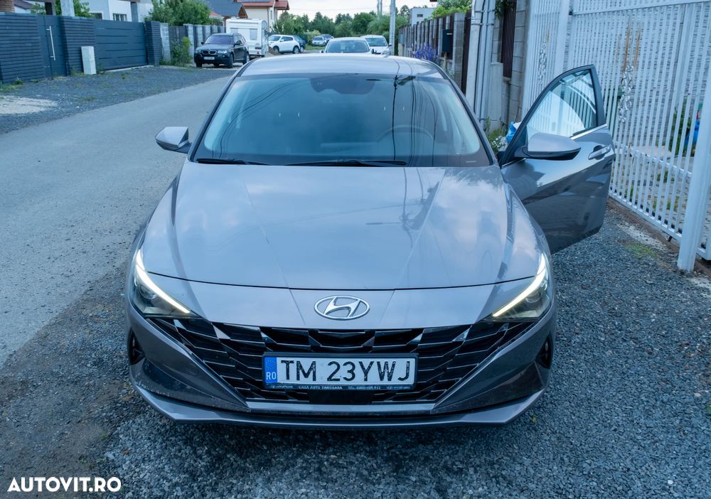 Hyundai Elantra 1.6 l 123 CP 6MT Highway - 1