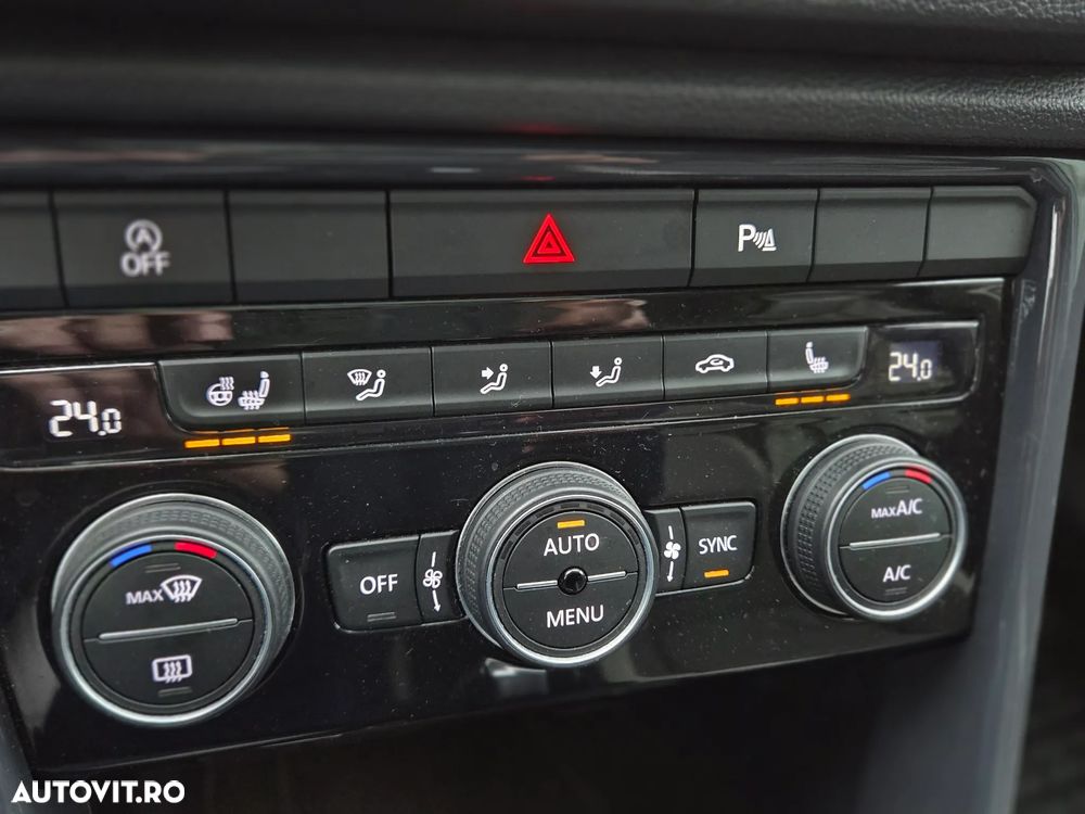 Volkswagen T-Roc 2.0 TDI SCR 4MOTION DSG R-Line - 29