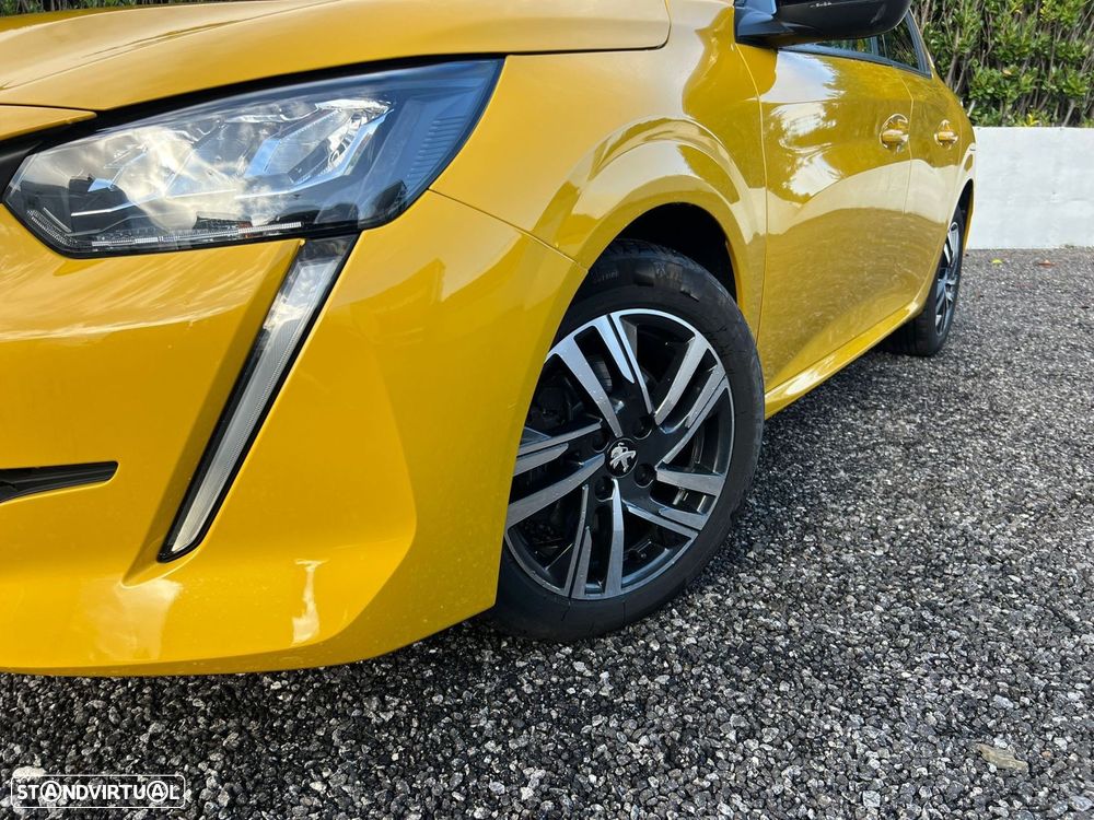 Peugeot 208 1.2 PureTech Allure - 22