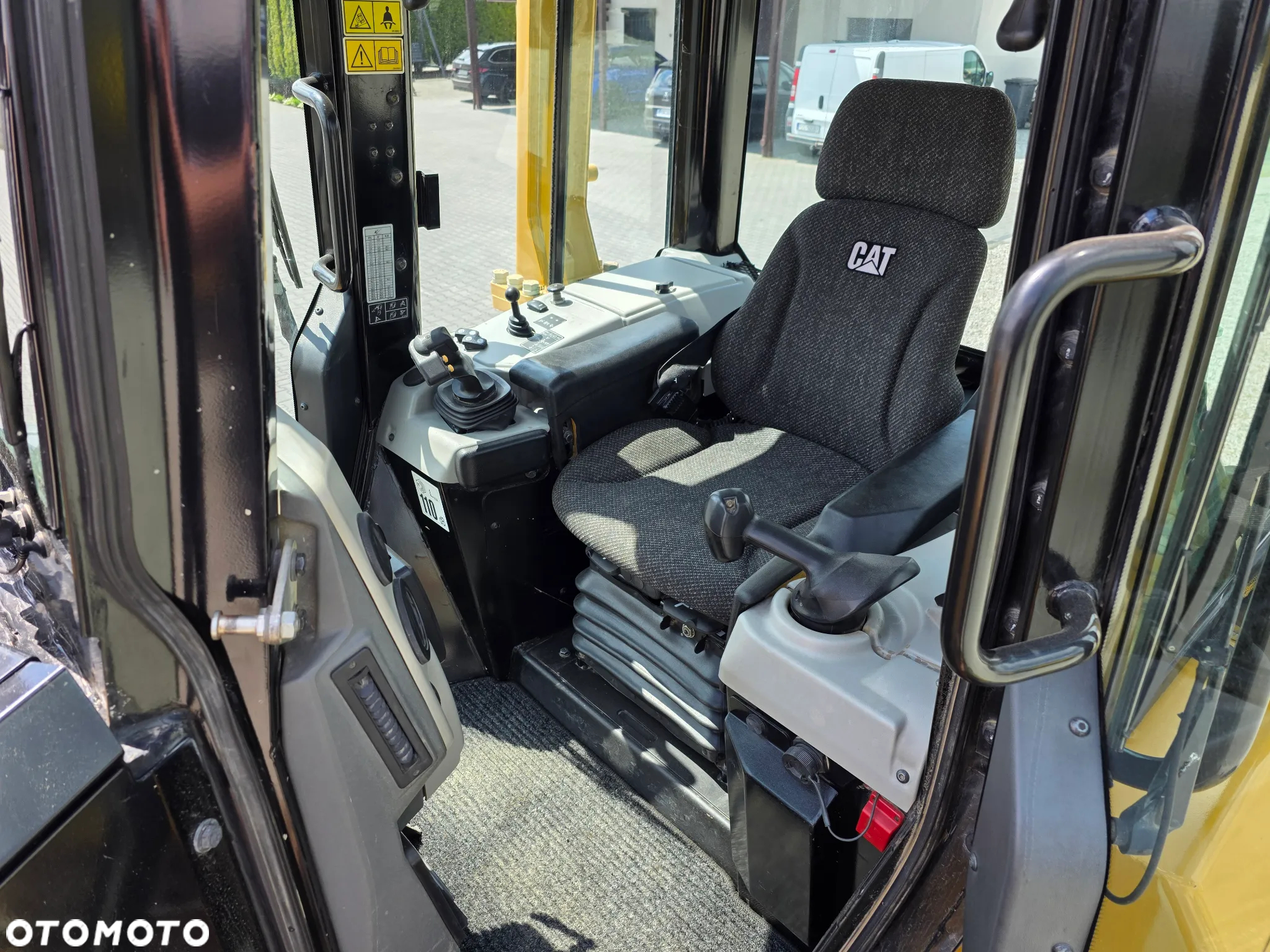 Caterpillar Caterpillar D6N LGP, 2017 ROK, PODWOZIE 80% DOBRE - 32