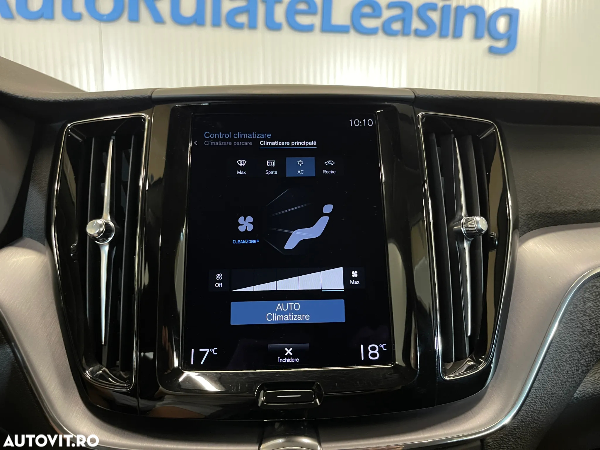 Volvo XC 60 B4 D AWD Geartronic Momentum - 16