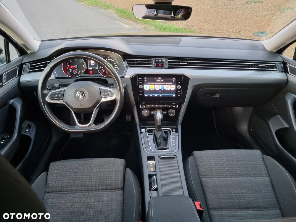 Volkswagen Passat 2.0 TDI (BlueMotion Technology) DSG Comfortline - 13