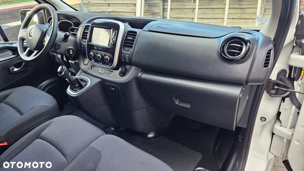 Renault TRAFIC - 12