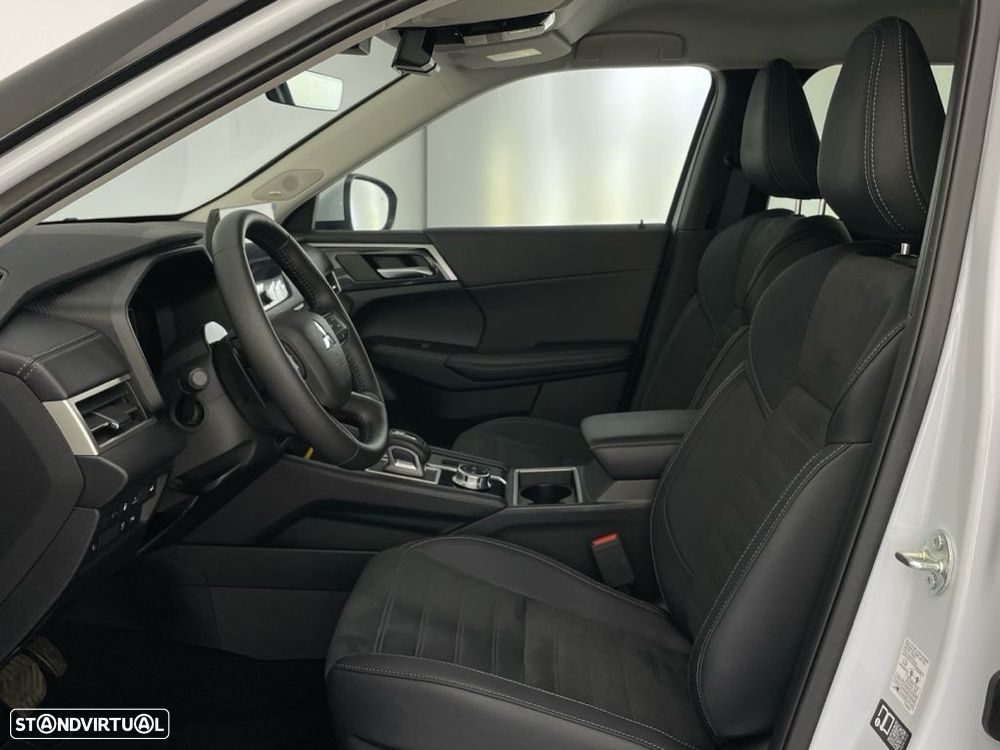 Mitsubishi Outlander 2.4 PHEV Instyle - 11