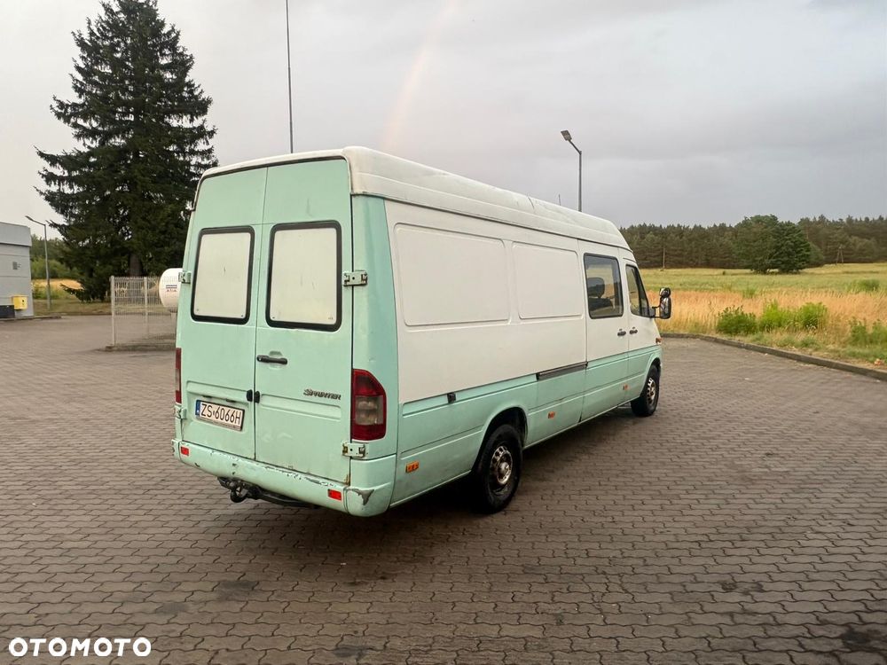 Mercedes-Benz Sprinter - 9