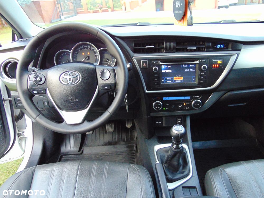 Toyota Auris 1.4 D-4D Luna - 23