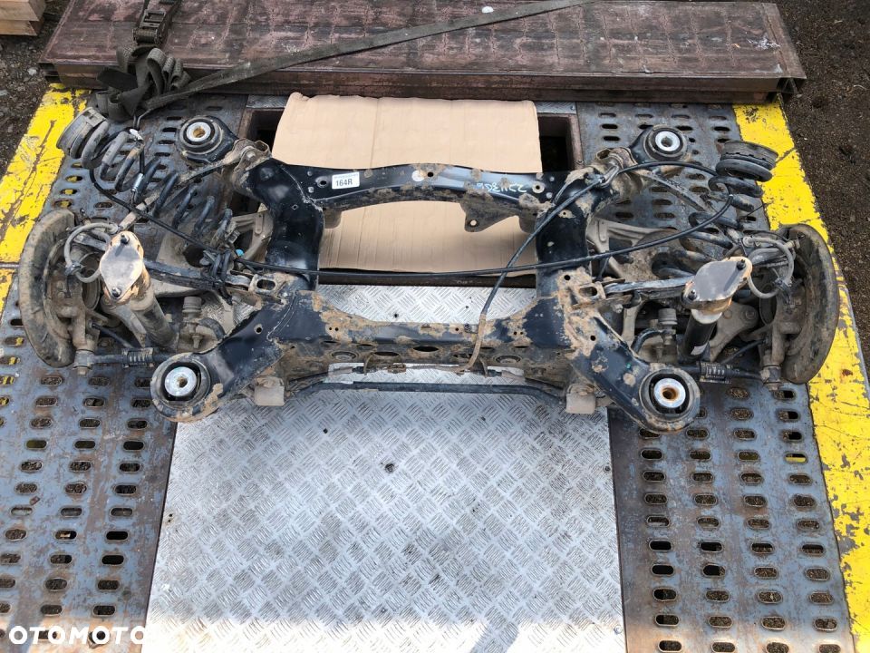 ML W164 zawieszenie belka zaciski tyl 3.0 CDI V6 - 5