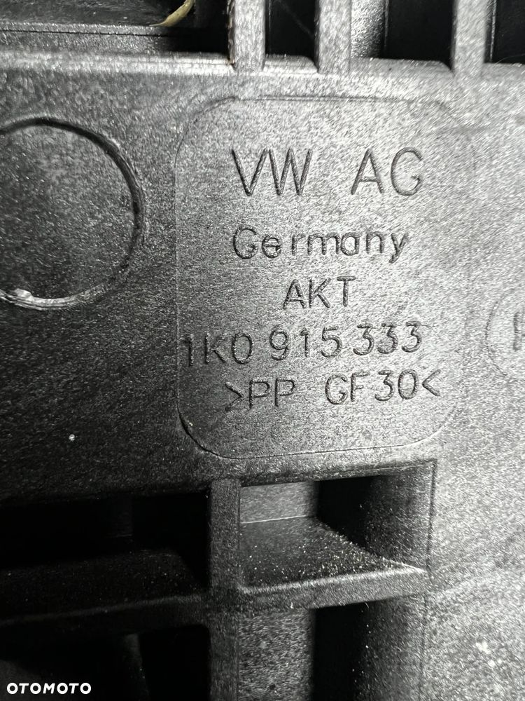 AUDI VW SKODA PODSTAWA OBUDOWA AKUMULATORA 1K0915333 - 2