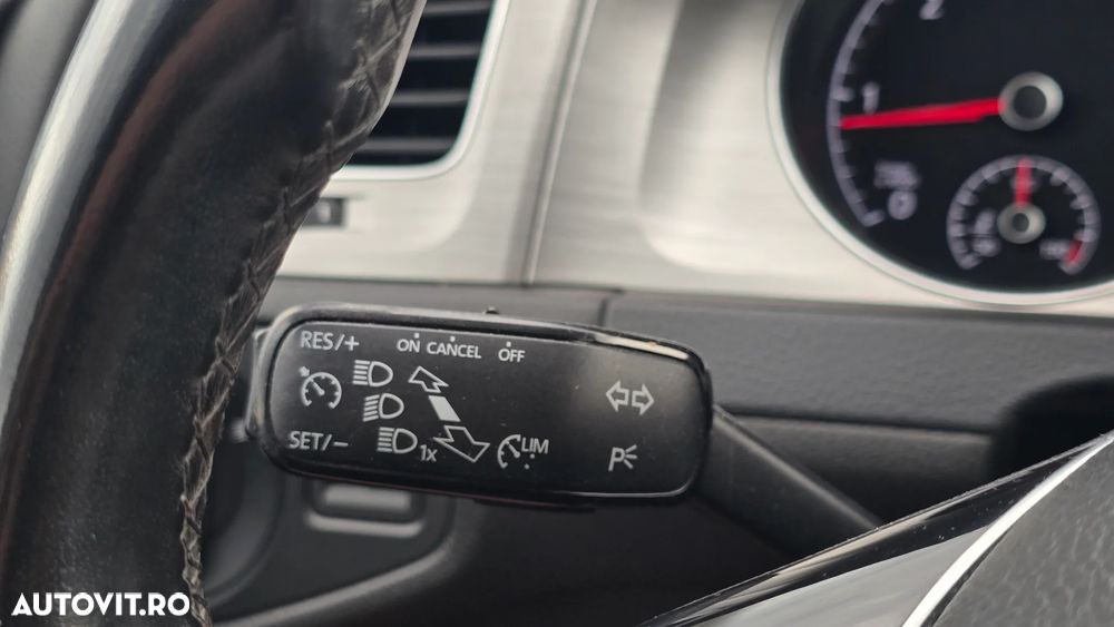 Volkswagen Golf 1.6 TDI BMT Comfortline - 17
