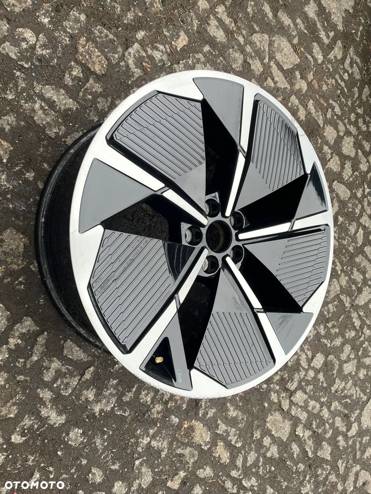 Felga Q4 E-tron 5x112 9J x 21 ET 42 89A601025S 1szt. - 3