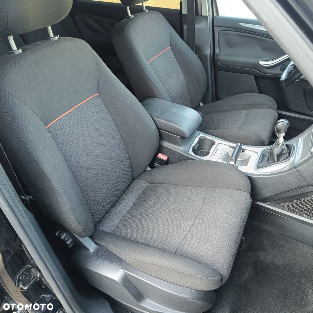 Ford S-Max - 7